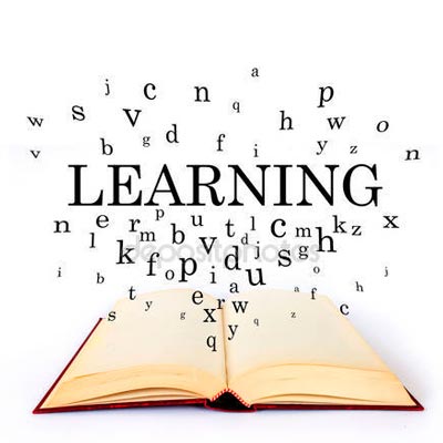 Aprende inglés en KOE con los adjetivos y verbos “ing”